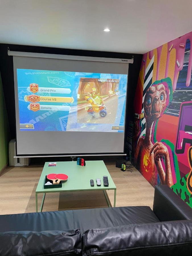 Capsule Forever Young - Jacuzzi - Sauna - Billard - Arcade De Jeux - Netflix & Home Cinema - Ping Pong Hastiere-par-dela Exterior foto