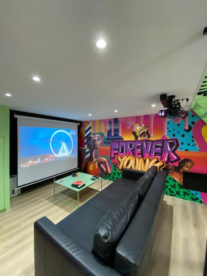 Capsule Forever Young - Jacuzzi - Sauna - Billard - Arcade De Jeux - Netflix & Home Cinema - Ping Pong Hastiere-par-dela Exterior foto