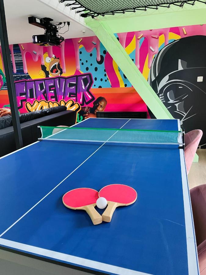 Capsule Forever Young - Jacuzzi - Sauna - Billard - Arcade De Jeux - Netflix & Home Cinema - Ping Pong Hastiere-par-dela Exterior foto